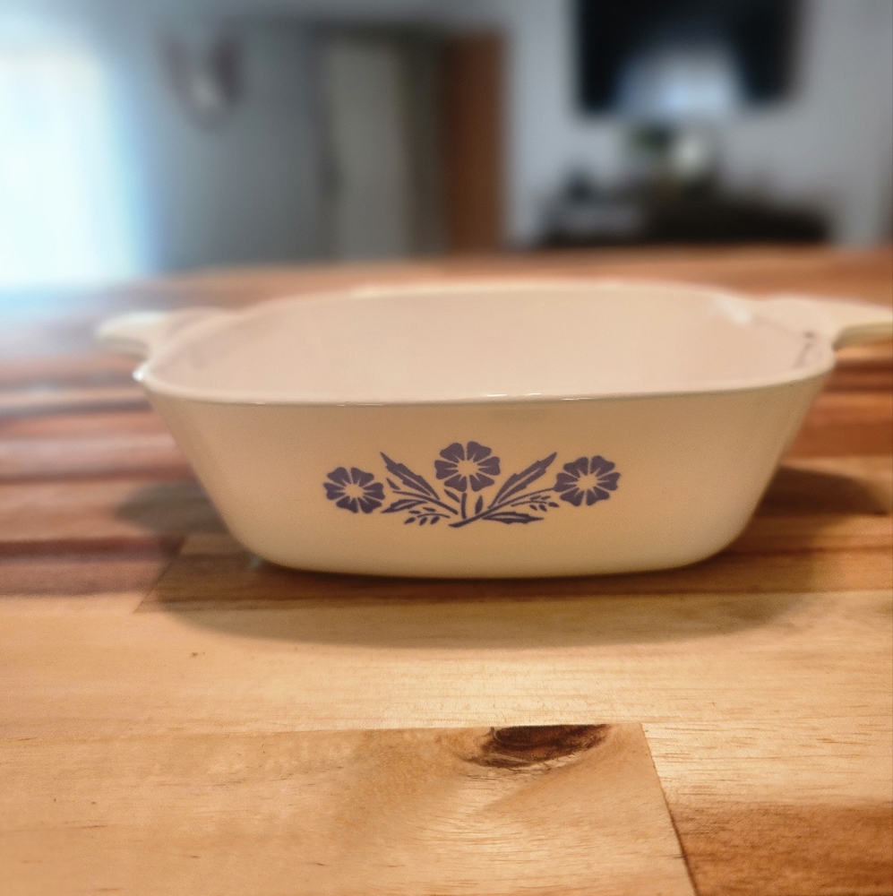 Corning Ware Petite Pan P-41 Cornflower Vintage